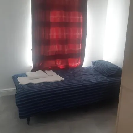 Lara House Quarto em Acomodações Particulares *